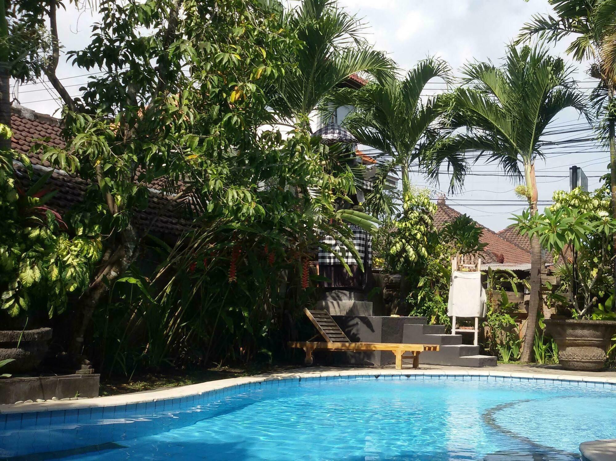 Umahku Hotel 3*